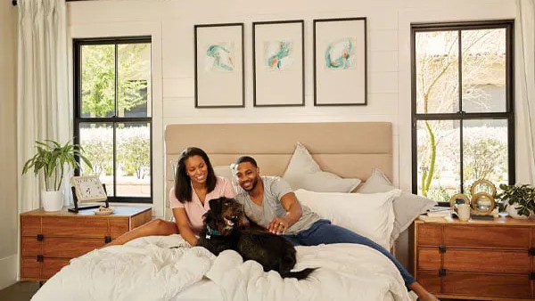 Andersen double-hung windows in a Long Island bedroom