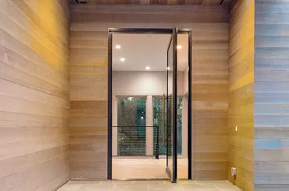 Andersen pivot door