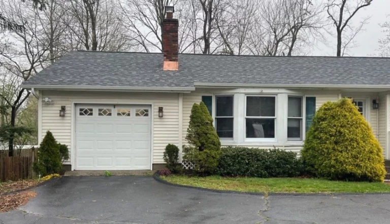 Long Island rambler house with new roofing installed by Unified